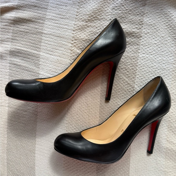 Christian Louboutin Black Pumps
